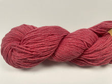 Charger l'image dans la galerie, Laine Tradition Cerise - Boutique du Bricolage