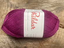 Charger l'image dans la galerie, Laine Phil Baby Socks Magenta - Boutique du Bricolage