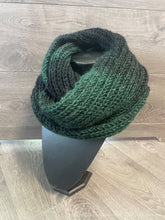 Charger l'image dans la galerie, Laine Nako Ombre - Boutique du Bricolage