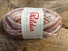 Charger l'image dans la galerie, Laine Phil Baby Socks Imprimé Jacquard Marron - Boutique du Bricolage