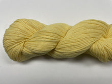 Charger l'image dans la galerie, Laine Tradition Jaune - Boutique du Bricolage