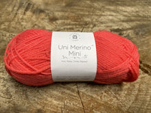 Charger l'image dans la galerie, Laine Uni Merino Rouge A Levre - Boutique du Bricolage