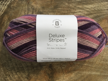 Charger l'image dans la galerie, Laine Deluxe Stripes Figues Fraiches - Boutique du Bricolage