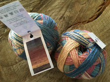 Charger l'image dans la galerie, Laine Bamboo Pop Socks Marée Haute - Boutique du Bricolage