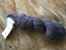 Charger l'image dans la galerie, Kingston Tweed - Universal Yarn