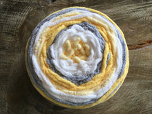 Charger l'image dans la galerie, Baby Blanket Stripes Bernat Rayon de Soleil - Boutique du Bricolage