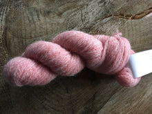 Charger l'image dans la galerie, Odette - Universal Yarn