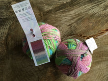 Charger l'image dans la galerie, Laine Bamboo Pop Socks Tide Pool - Boutique du Bricolage