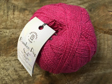 Charger l'image dans la galerie, Laine Bamboo Pop Socks Valentin - Boutique du Bricolage