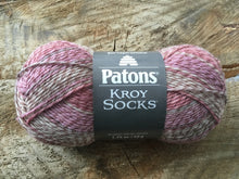 Charger l'image dans la galerie, Laine Kroy Socks Marne Brun Rose - Boutique du Bricolage