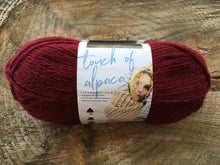 Charger l'image dans la galerie, Laine Touch of alpaca Crimson - Boutique du Bricolage