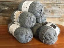 Charger l'image dans la galerie, Laine Touch of Alpaca Gris Oxford - Boutique du Bricolage
