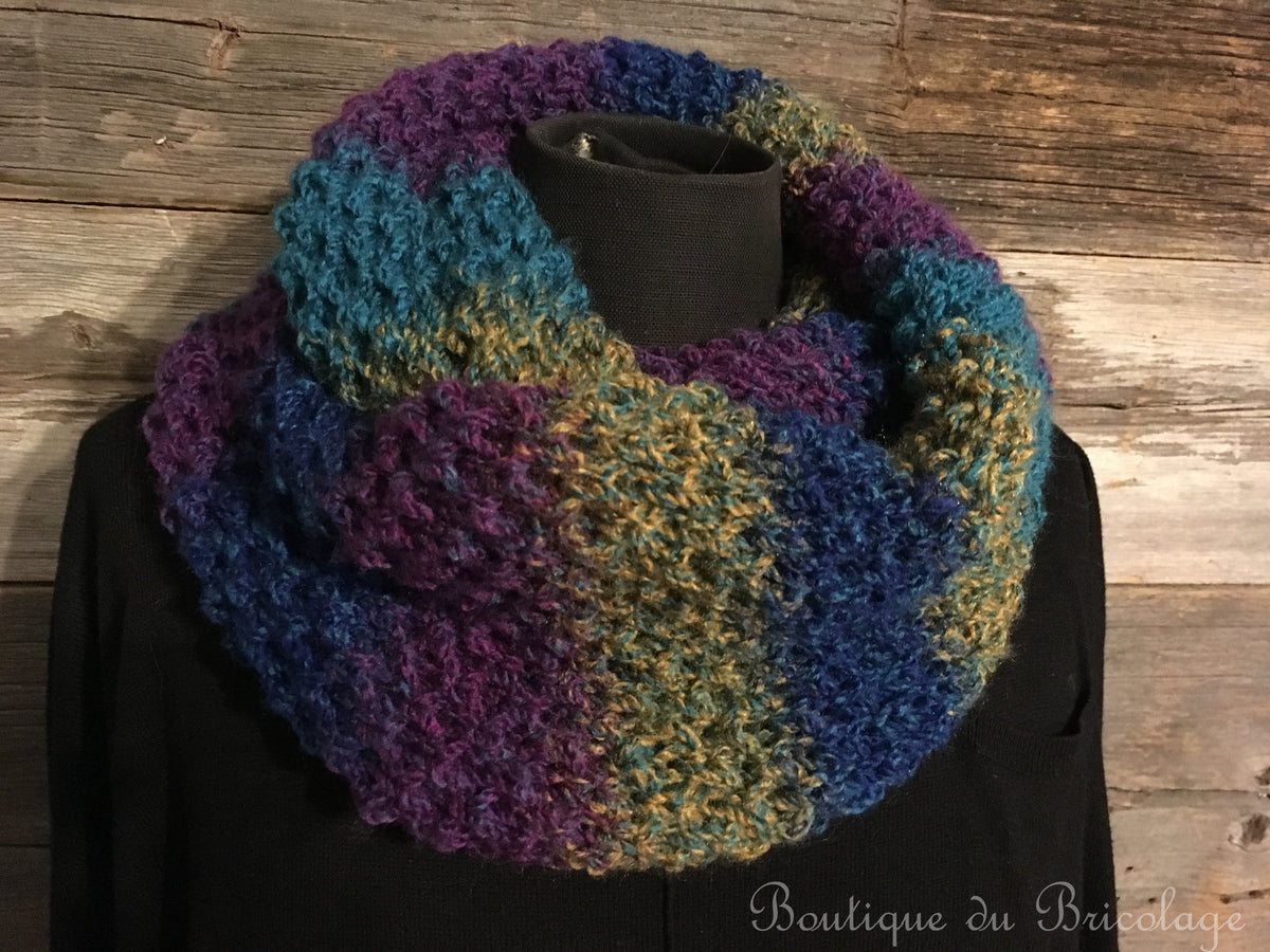 Foulard Infini Vert Tricoté Main - édition Limitée Automne/hiver - Occasion