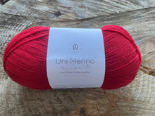 Charger l'image dans la galerie, Laine Uni Mérino Chariot Rouge - Boutique du Bricolage