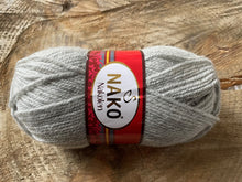 Charger l'image dans la galerie, Laine Nakolen Gris Pâle - Boutique du Bricolage