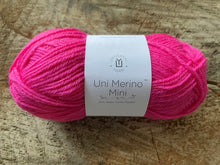 Charger l'image dans la galerie, Laine Uni Merino Mini Nail Polish - Boutique du Bricolage